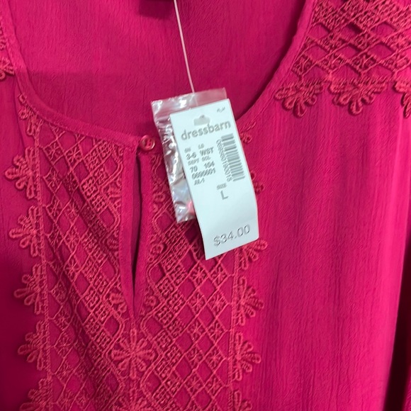 Ladies Sleeveless Blouse - Picture 2 of 3